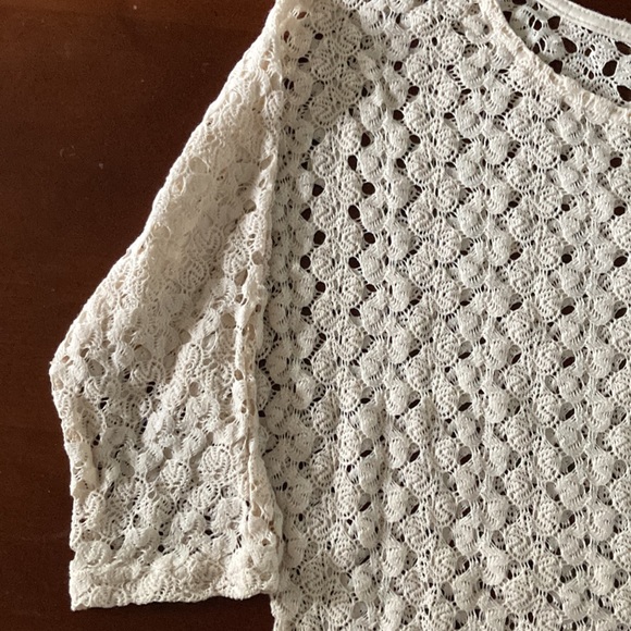 Size Large L Ivory lace top 3/4 sleeve - Picture 4 of 5